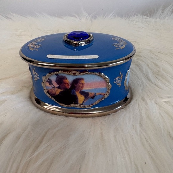 “Heart of the Ocean Titanic”Blue Heart Jewelry Box - Picture 2 of 9